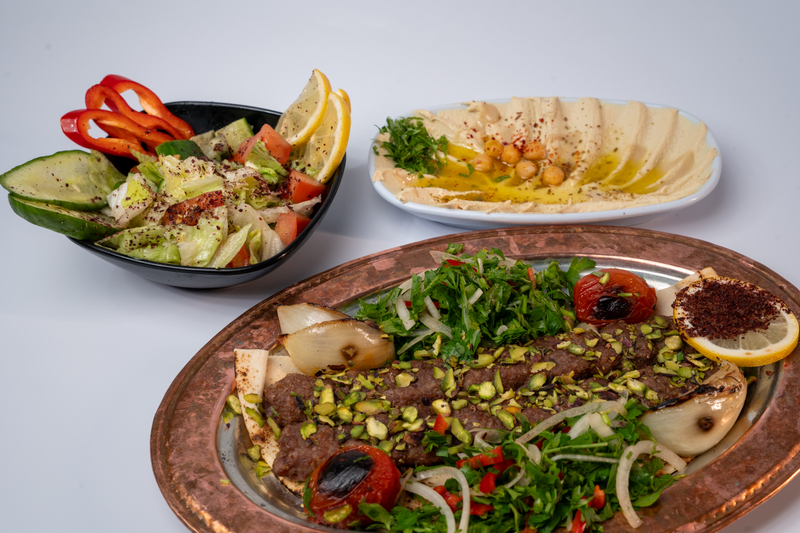 وجبة كباب بالفتسق