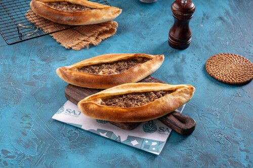 فطيرة لحمة دبس رمان (غنم)