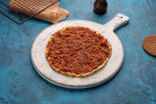 قرص لحم بعجين خضار (غنم)