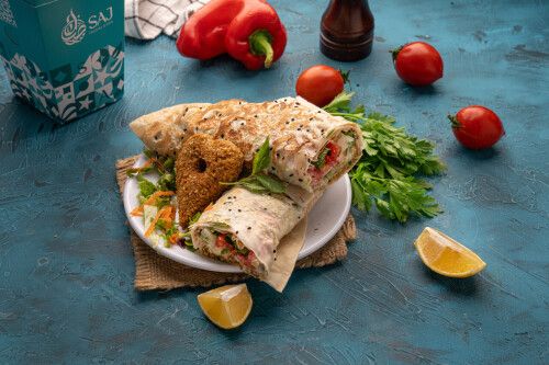 سندويشة فلافل خبزة صاج