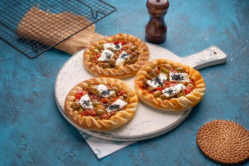 جبة كردية (سلطة زيتون مع جبنة بلدي)